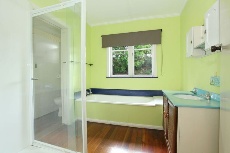 Photo of property in 1260 Te Hutewai Road, Raglan, 3296