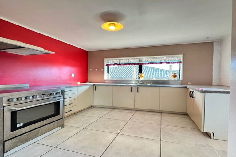 Photo of property in 1/42 Wai Iti Place, Clendon Park, Auckland, 2103