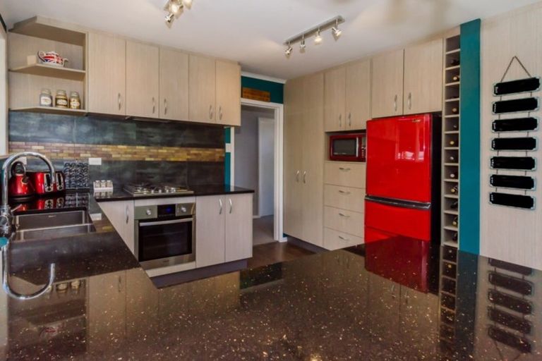 Photo of property in 1 Anikia Court, Paraparaumu, 5032