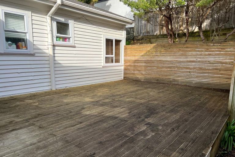 Photo of property in 22 Hampton Hill Road, Tawa, Wellington, 5028