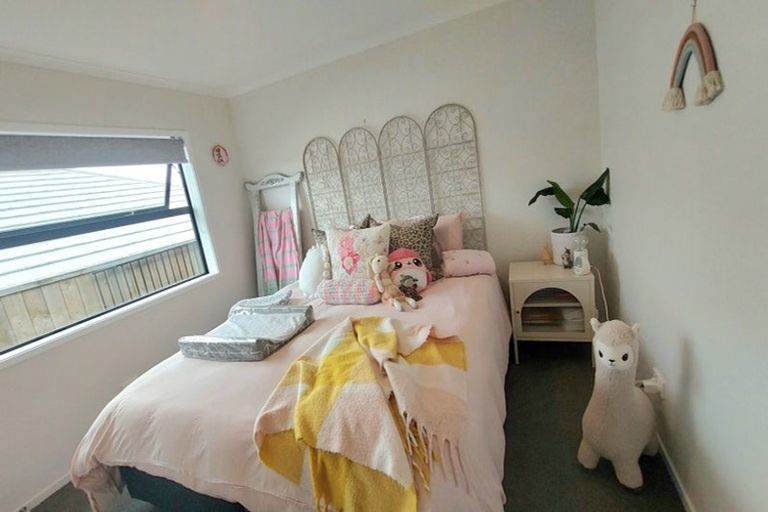 Photo of property in 12 Lily Way, Pyes Pa, Tauranga, 3112