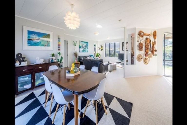 Photo of property in 3 Amberly Rise, Helensville, 0800