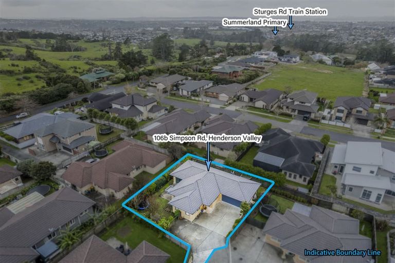 Photo of property in 106b Simpson Road, Henderson Valley, Auckland, 0614