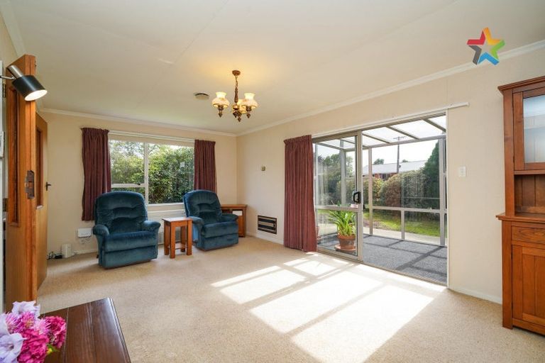 Photo of property in 74 Durham Street, Winton, 9720