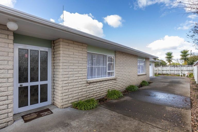 Photo of property in 103 Tukapa Street, Westown, New Plymouth, 4310