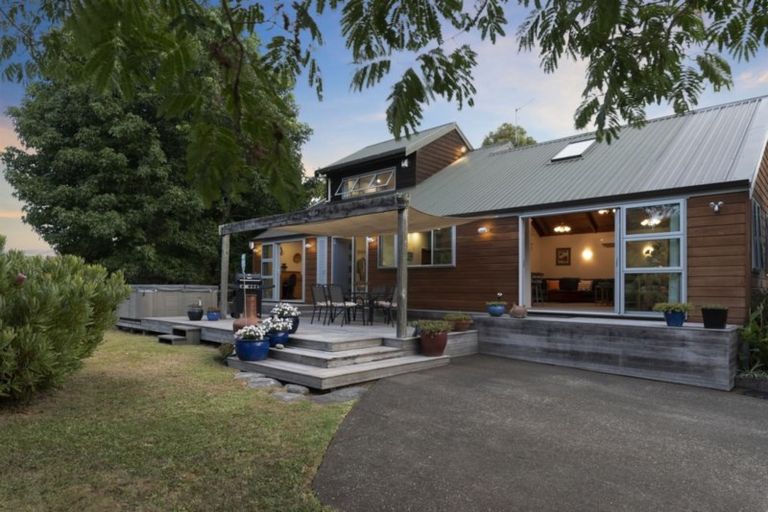 Photo of property in 1083 Kahikatea Flat Road, Waitoki, Kaukapakapa, 0871