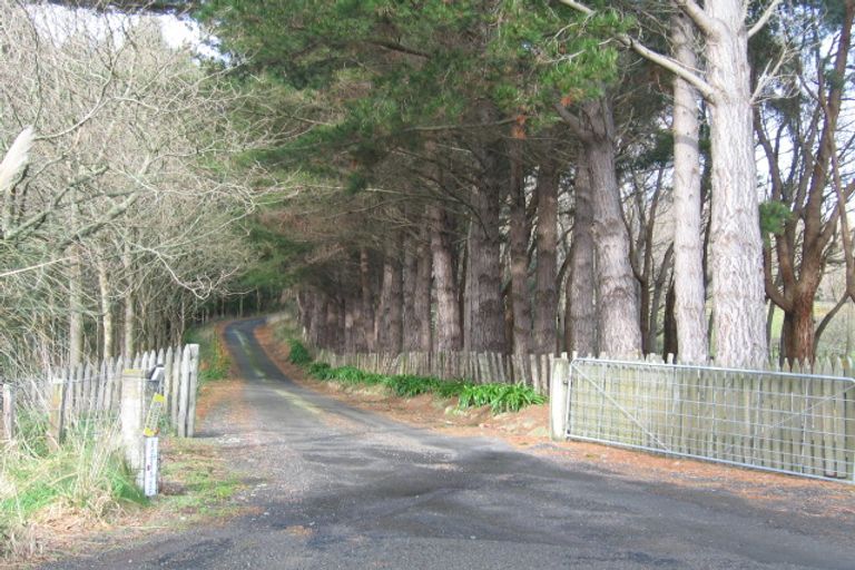 Photo of property in 140 Pahiatua Aokautere Road, Aokautere, Palmerston North, 4471