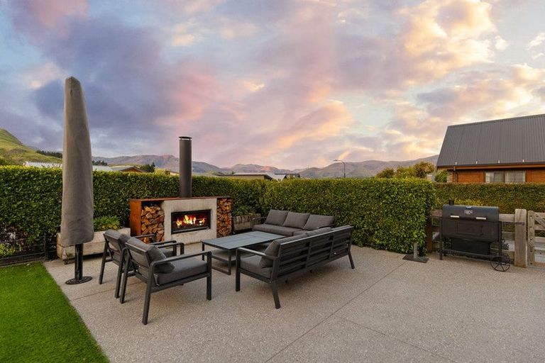 Photo of property in 22 Lochnagar Drive, Lake Hayes, Queenstown, 9304