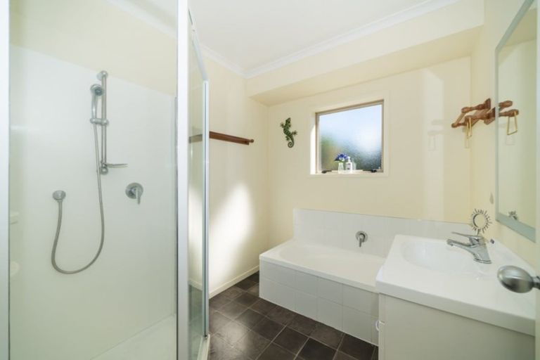 Photo of property in 10 Haggerty Street, Kimbolton, 4774