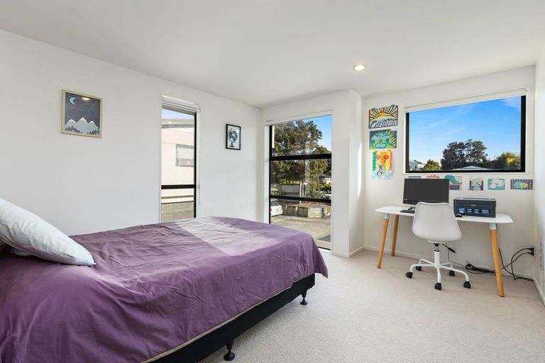 Photo of property in 9/12 Schnapper Rock Road, Schnapper Rock, Auckland, 0632