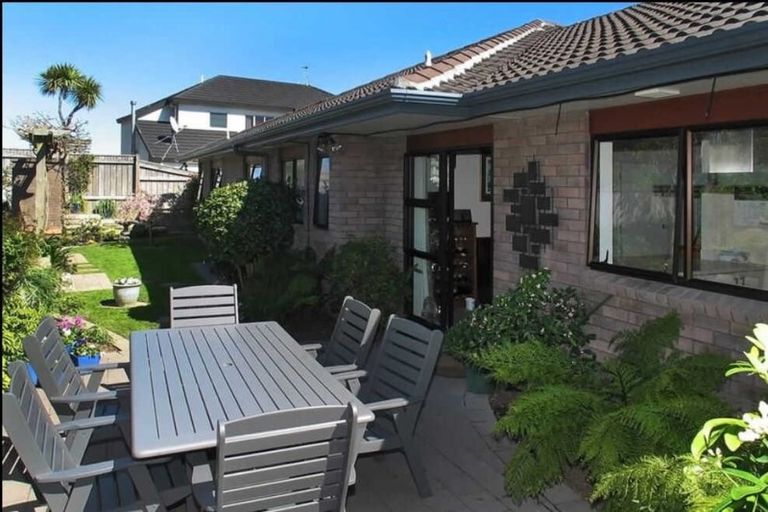 Photo of property in 14 Tombane Terrace, Papakowhai, Porirua, 5024