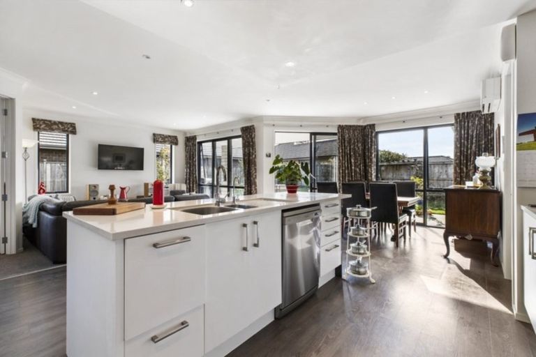 Photo of property in 4 Margaret Place, Waiuku, 2123