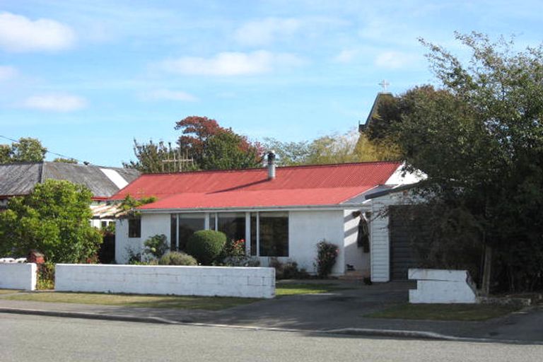 Photo of property in 10 Paul Street, Waimate, 7924