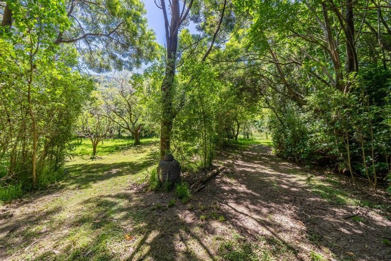 Photo of property in 1100b Coast Road, Wainuiomata Coast, Wainuiomata, 5373