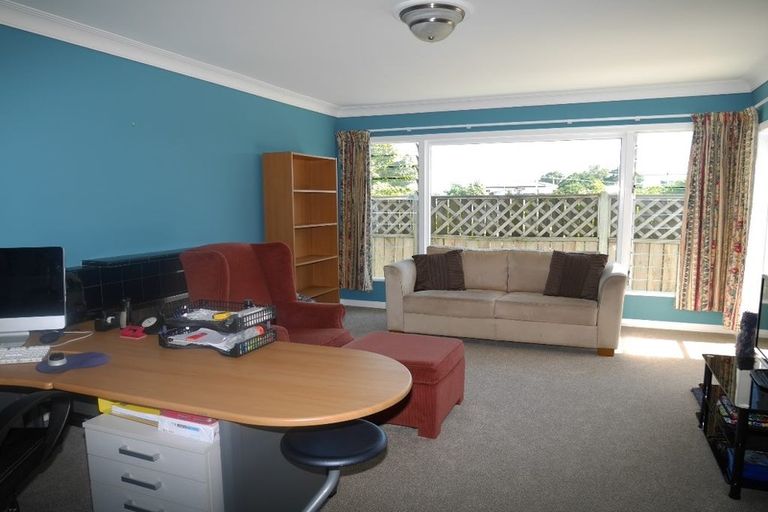 Photo of property in 8 Dale Road, Raumati South, Paraparaumu, 5032