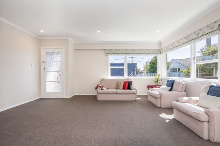 Photo of property in 1/8 Derwent Lee Grove, Epuni, Lower Hutt, 5011
