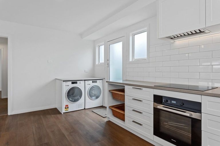 Photo of property in 1/135 Aikmans Road, Merivale, Christchurch, 8014