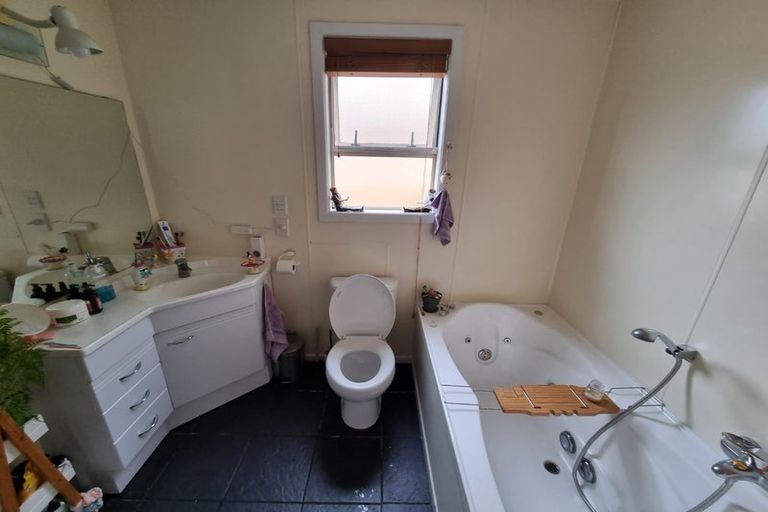 Photo of property in 72 Buckley Road, Southgate, Wellington, 6023