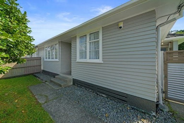 Photo of property in 306 George Street, Stokes Valley, Lower Hutt, 5019