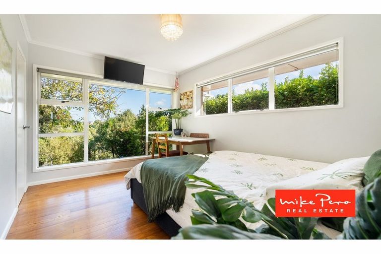 Photo of property in 24 Arama Avenue, Titirangi, Auckland, 0604