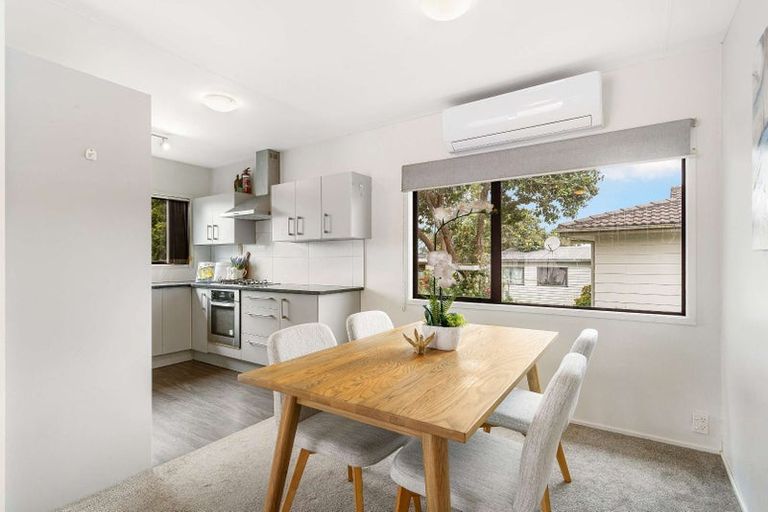 Photo of property in 1/12 Melleray Place, Randwick Park, Auckland, 2105