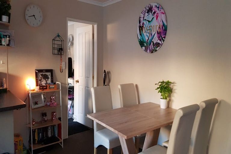 Photo of property in 10 Ali Place, Ranui, Auckland, 0612