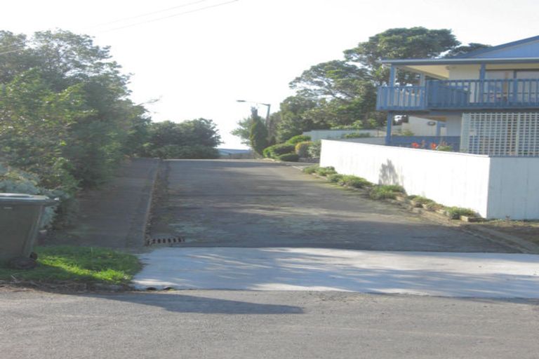 Photo of property in 29 Spur Grove, Titahi Bay, Porirua, 5022