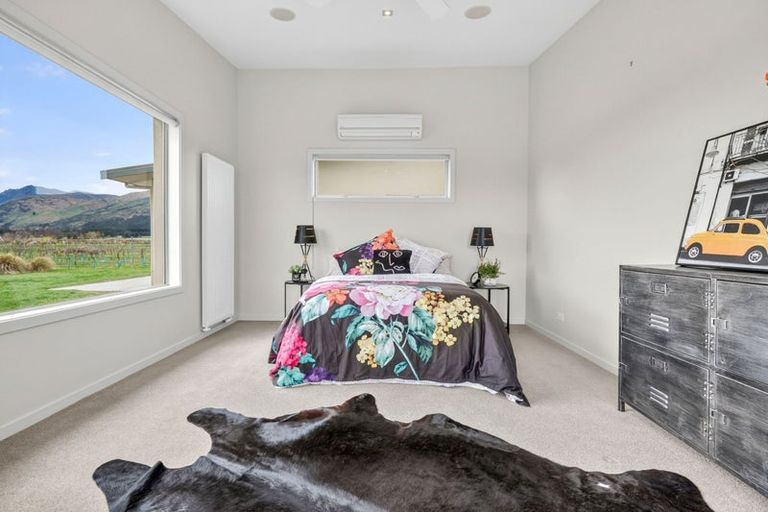 Photo of property in 46 Paterson Drive, Hawea Flat, Wanaka, 9382