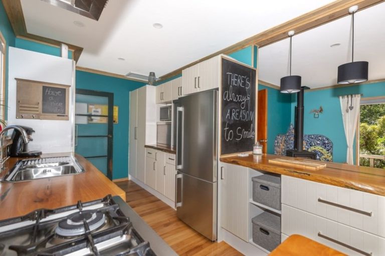 Photo of property in 24 Seddon Crescent, Whataupoko, Gisborne, 4010