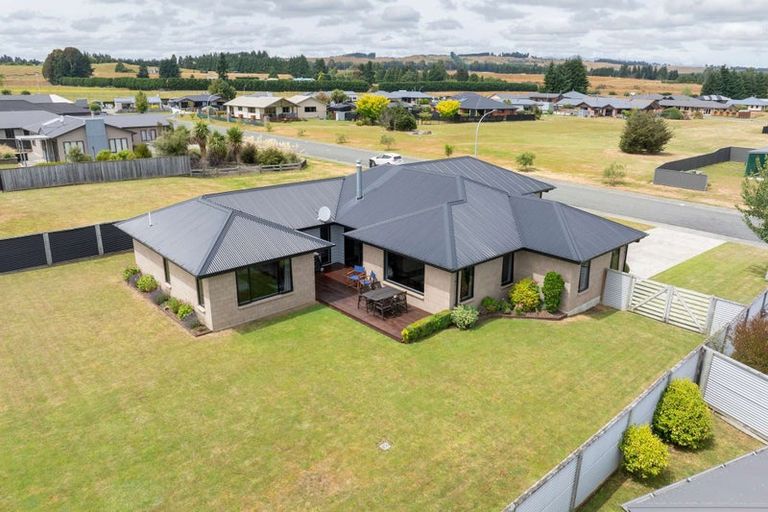 Photo of property in 27 Orbell Crescent, Te Anau, 9679
