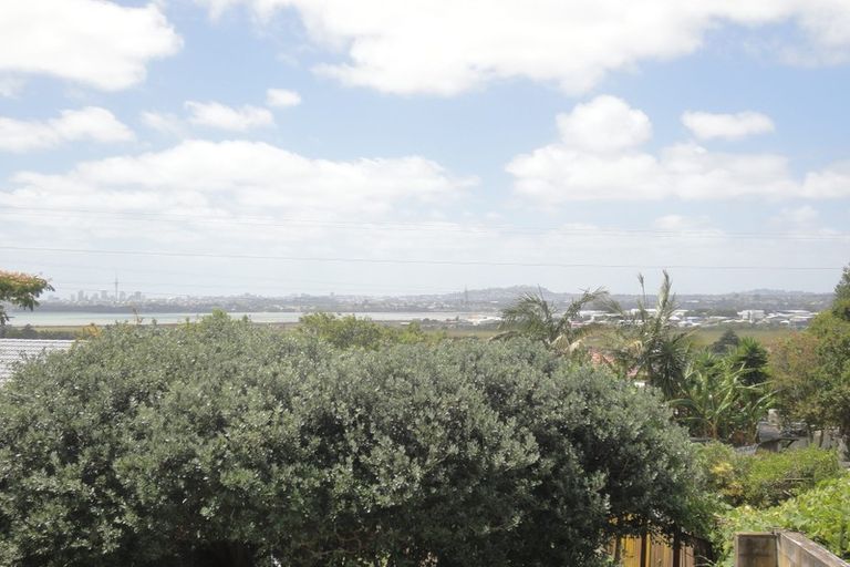 Photo of property in 235 Te Atatu Road, Te Atatu South, Auckland, 0610