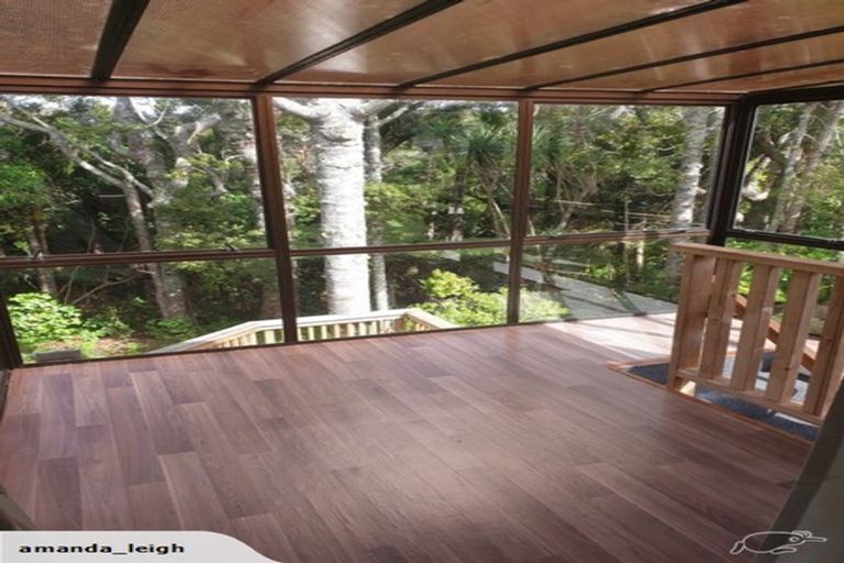 Photo of property in 87 Kauri Point Road, Laingholm, Auckland, 0604