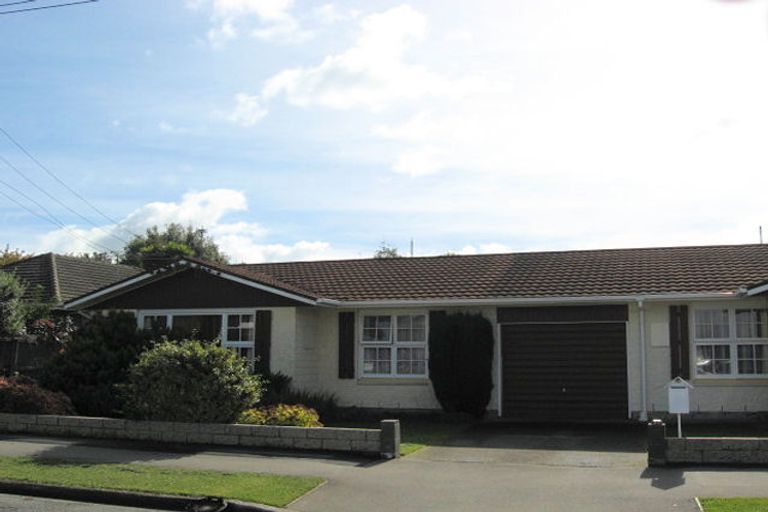 Photo of property in 2b Wentworth Street, Ilam, Christchurch, 8041