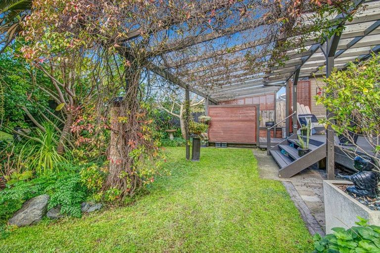 Photo of property in 5a Elizabeth Street, Orewa, 0931