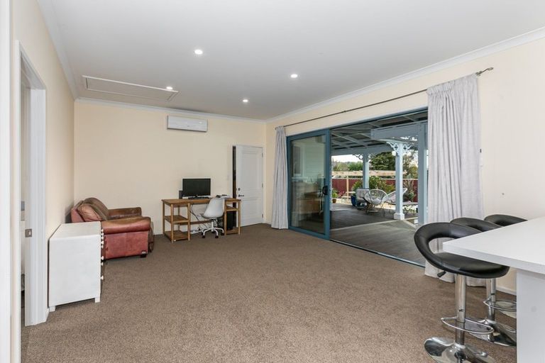 Photo of property in 44 Mcgreevy Street, Waipawa, 4210