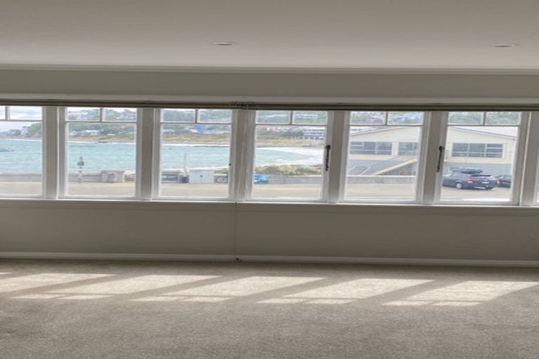 Photo of property in 230 The Esplanade, Island Bay, Wellington, 6023
