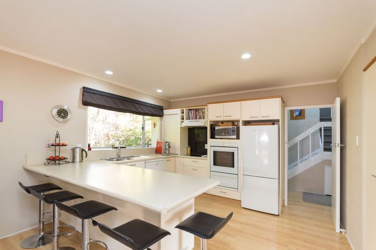 Photo of property in 12 Linmor Place, Terrace End, Palmerston North, 4410