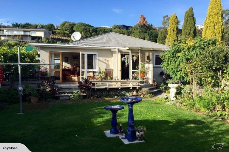 Photo of property in 18 Augusta Street, Redcliffs, Christchurch, 8081