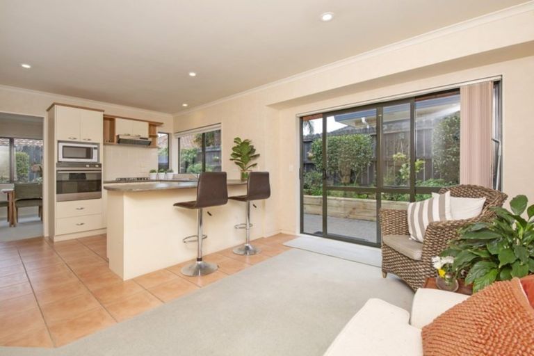 Photo of property in 9 Ardkeen Place, East Tamaki, Auckland, 2016
