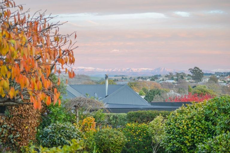 Photo of property in 68 Wharfe Street, South Hill, Oamaru, 9400