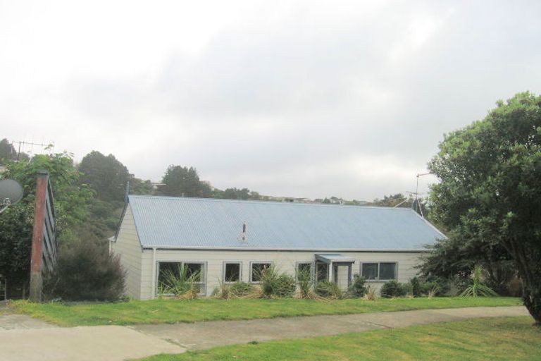 Photo of property in 28 Staithes Drive North, Whitby, Porirua, 5024