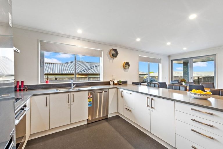 Photo of property in 4 Helenvale Crescent, Pokeno, 2402