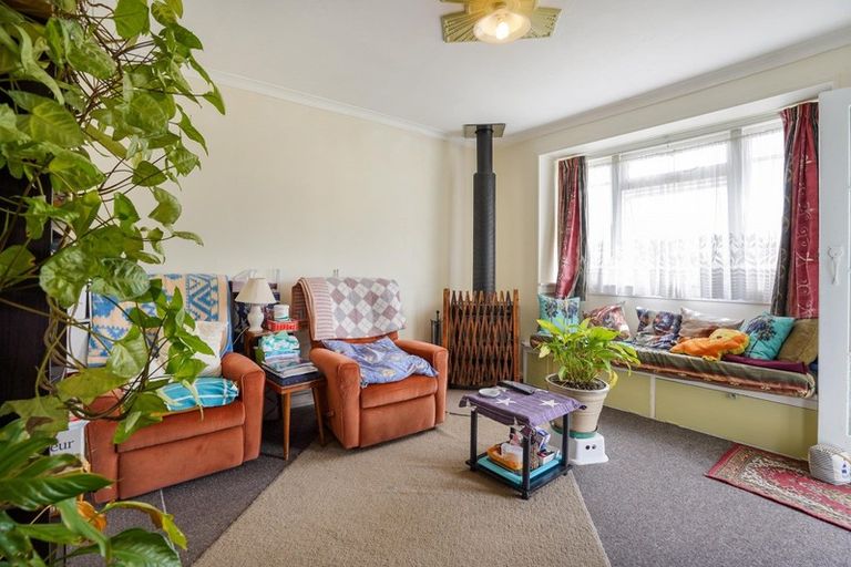 Photo of property in 16 Chrystal Street, Foxton Beach, Foxton, 4815