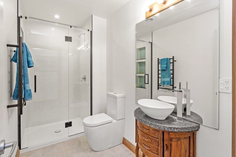 Photo of property in 3 Nikau Park, Raglan, 3225