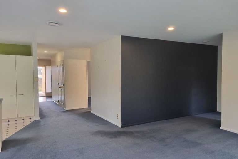 Photo of property in 59 Orlando Crescent, Waimairi Beach, Christchurch, 8083