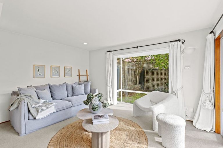 Photo of property in 2/151 Idris Road, Strowan, Christchurch, 8052