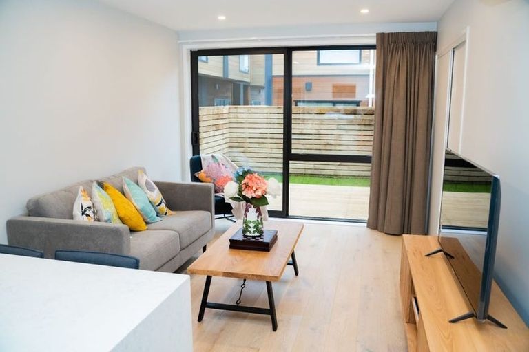 Photo of property in 4/16 Parson Lane, Papatoetoe, Auckland, 2025