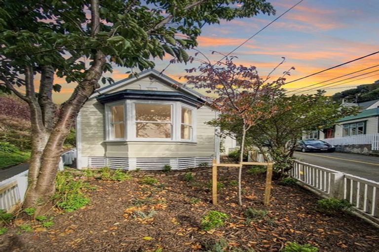 Photo of property in 200 Sydney Street West, Thorndon, Wellington, 6011
