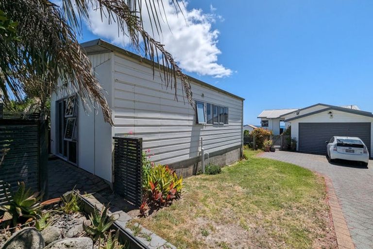 Photo of property in 355 Pukehina Parade, Pukehina, Te Puke, 3189