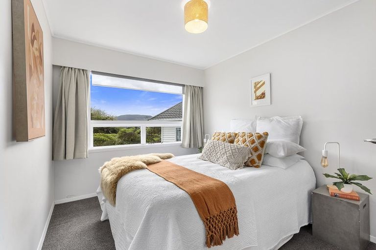 Photo of property in 36 Larsen Crescent, Tawa, Wellington, 5028